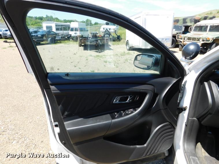 image for item DB9424 2013 Ford Taurus Police