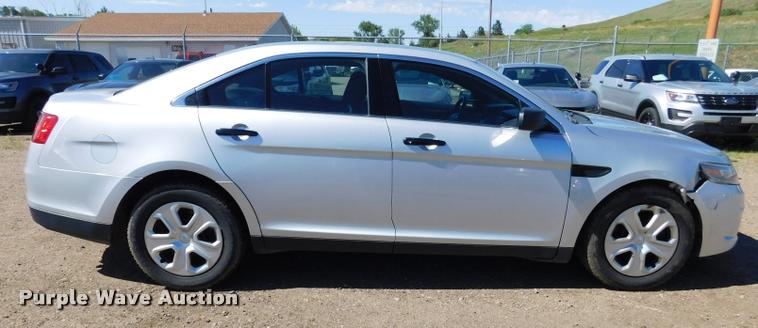 image for item DB9432 2013 Ford Taurus Police