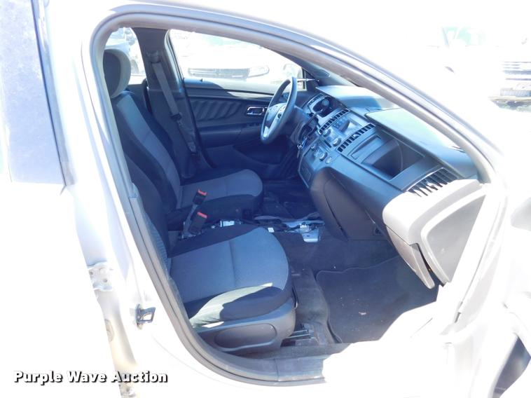 image for item DB9432 2013 Ford Taurus Police