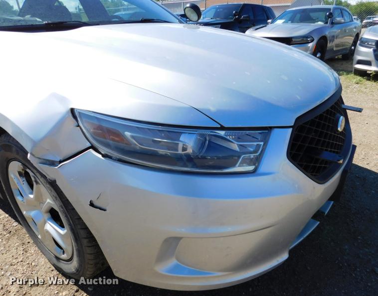 image for item DB9432 2013 Ford Taurus Police