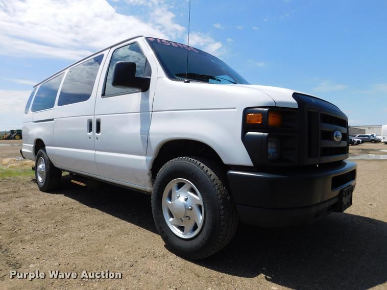 image for item DB9438 2010 Ford E350 Super Duty XL Extended van