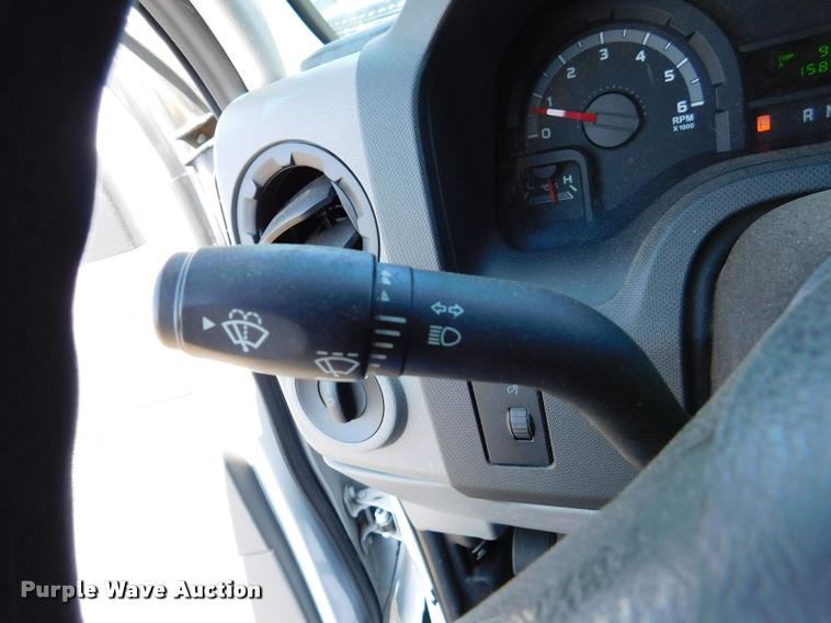 image for item DB9438 2010 Ford E350 Super Duty XL Extended van