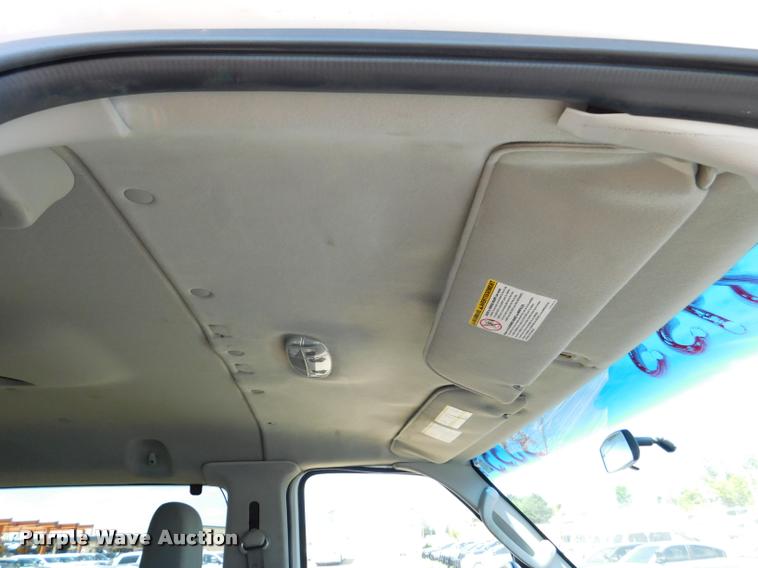 image for item DB9438 2010 Ford E350 Super Duty XL Extended van