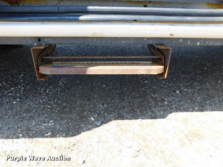 image for item DB9438 2010 Ford E350 Super Duty XL Extended van