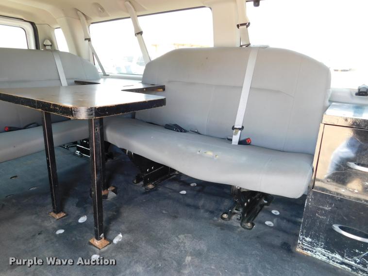 image for item DB9438 2010 Ford E350 Super Duty XL Extended van