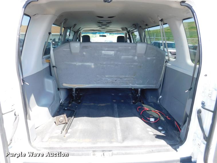 image for item DB9438 2010 Ford E350 Super Duty XL Extended van