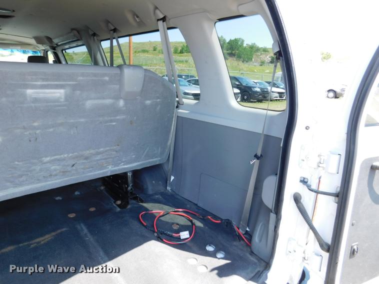 image for item DB9438 2010 Ford E350 Super Duty XL Extended van