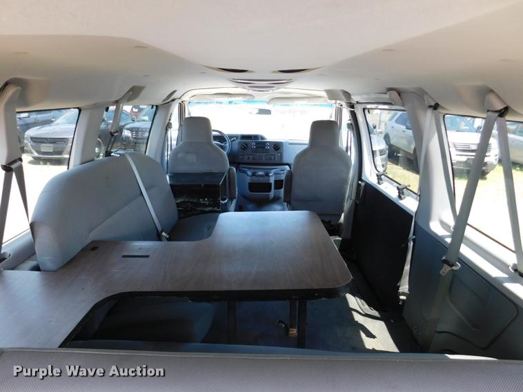 image for item DB9438 2010 Ford E350 Super Duty XL Extended van