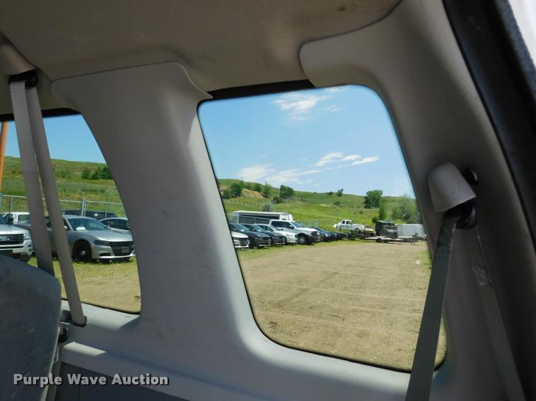 image for item DB9438 2010 Ford E350 Super Duty XL Extended van