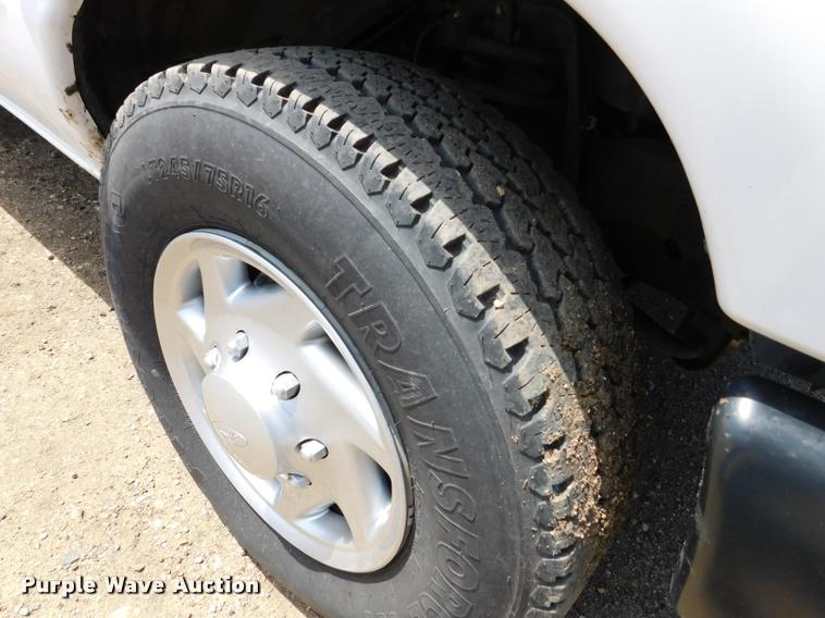 image for item DB9438 2010 Ford E350 Super Duty XL Extended van