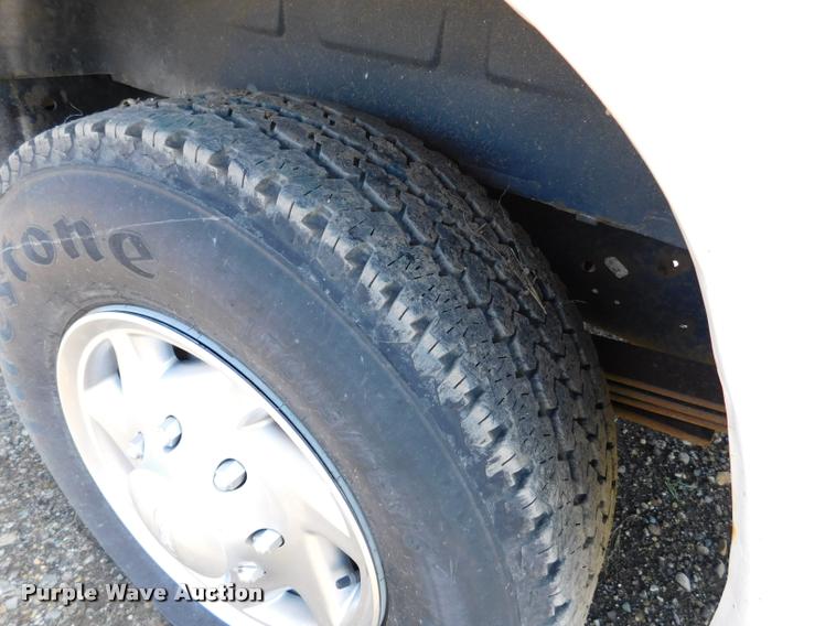 image for item DB9438 2010 Ford E350 Super Duty XL Extended van