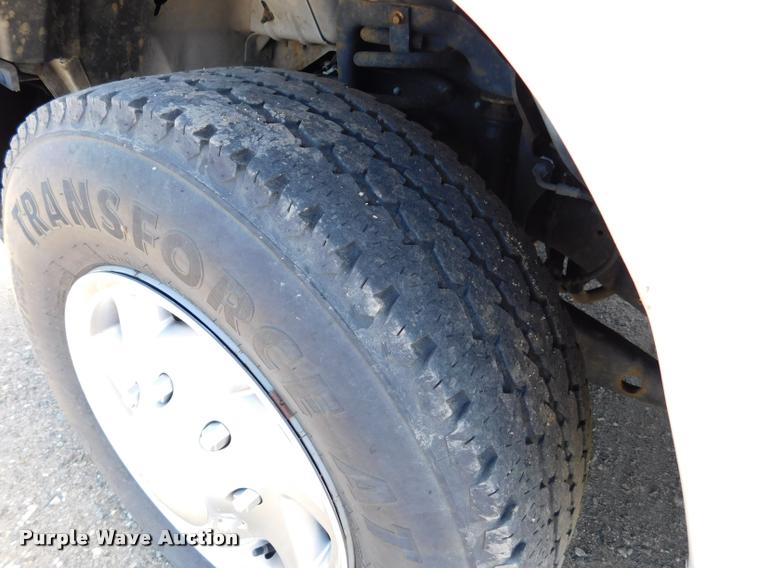 image for item DB9438 2010 Ford E350 Super Duty XL Extended van