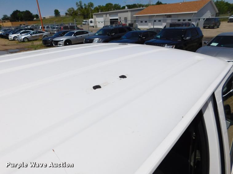 image for item DB9438 2010 Ford E350 Super Duty XL Extended van