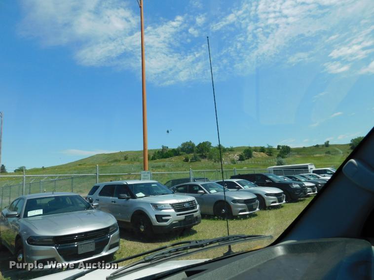 image for item DB9438 2010 Ford E350 Super Duty XL Extended van