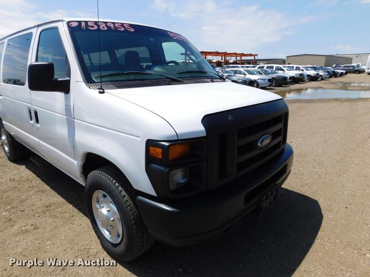 image for item DB9438 2010 Ford E350 Super Duty XL Extended van