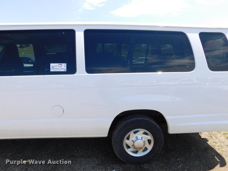 image for item DB9438 2010 Ford E350 Super Duty XL Extended van