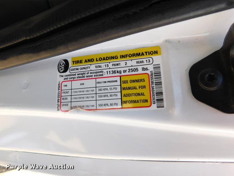 image for item DB9438 2010 Ford E350 Super Duty XL Extended van