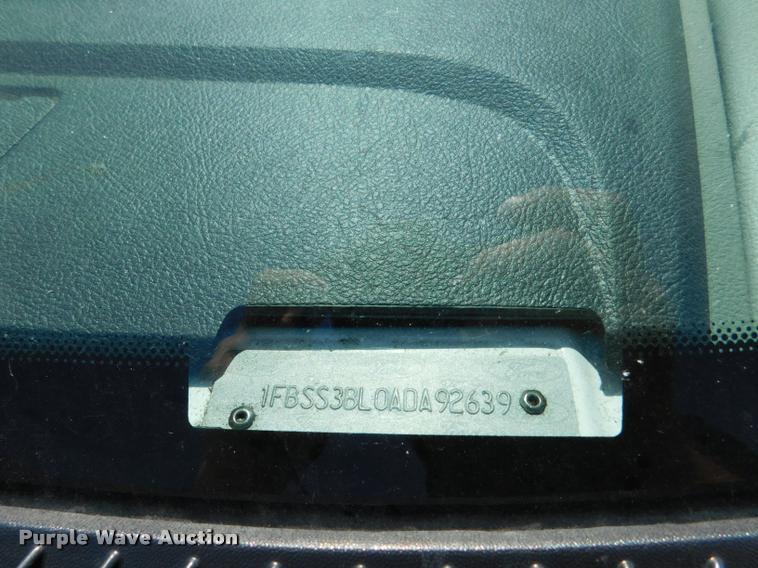 image for item DB9438 2010 Ford E350 Super Duty XL Extended van