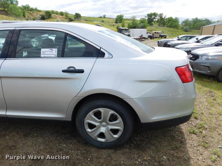 image for item DB9445 2013 Ford Taurus Police