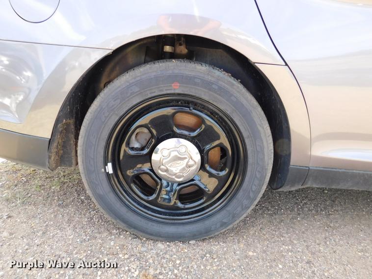 image for item DB9447 2013 Ford Taurus Police