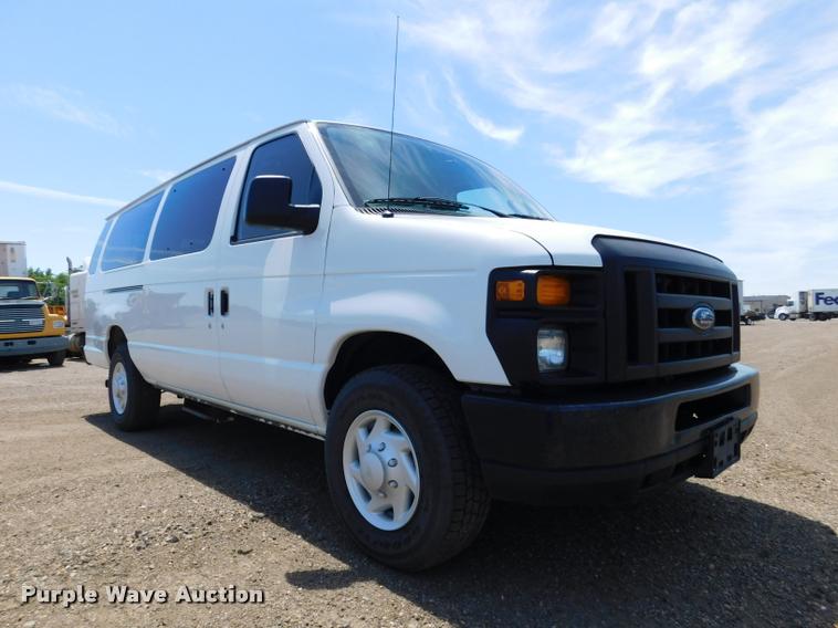 image for item DB9450 2009 Ford E350 Super Duty XL Extended van