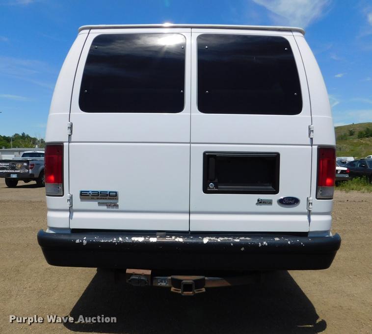 image for item DB9450 2009 Ford E350 Super Duty XL Extended van