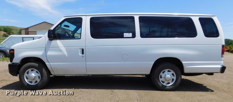 image for item DB9450 2009 Ford E350 Super Duty XL Extended van