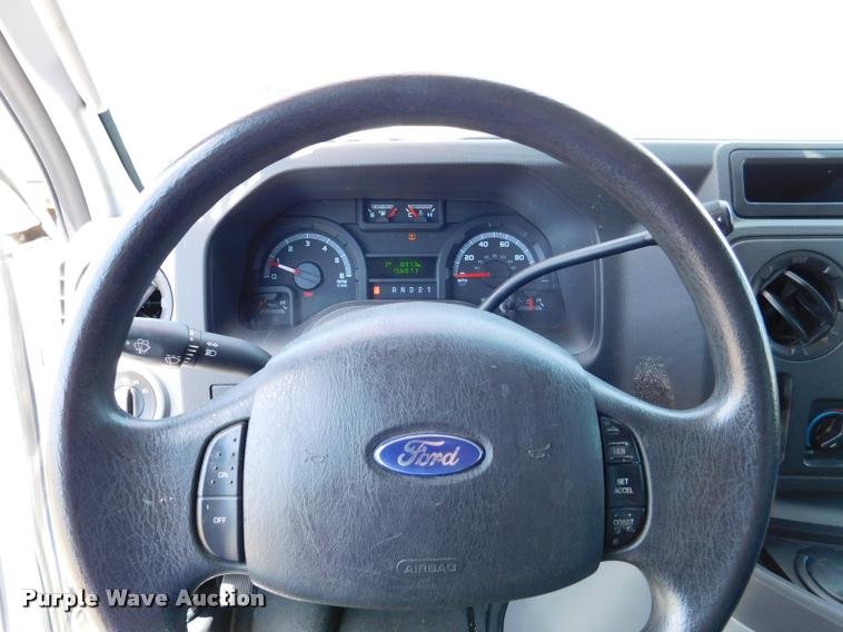 image for item DB9450 2009 Ford E350 Super Duty XL Extended van