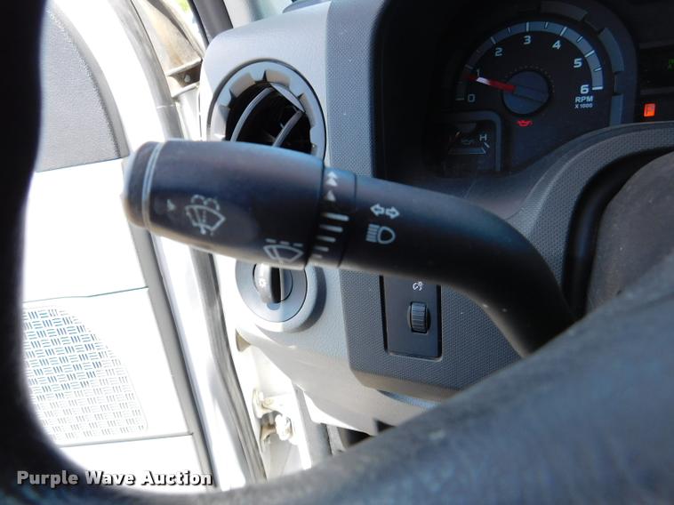 image for item DB9450 2009 Ford E350 Super Duty XL Extended van