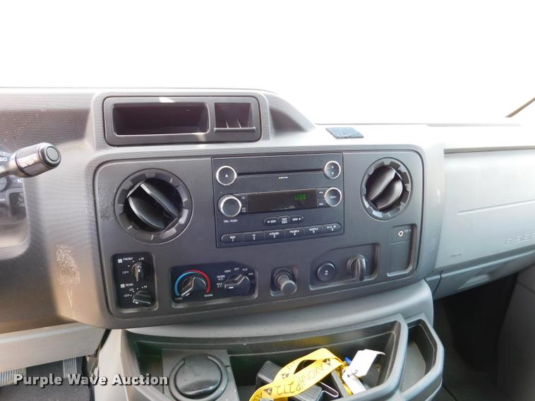 image for item DB9450 2009 Ford E350 Super Duty XL Extended van