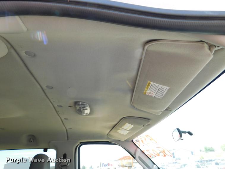 image for item DB9450 2009 Ford E350 Super Duty XL Extended van