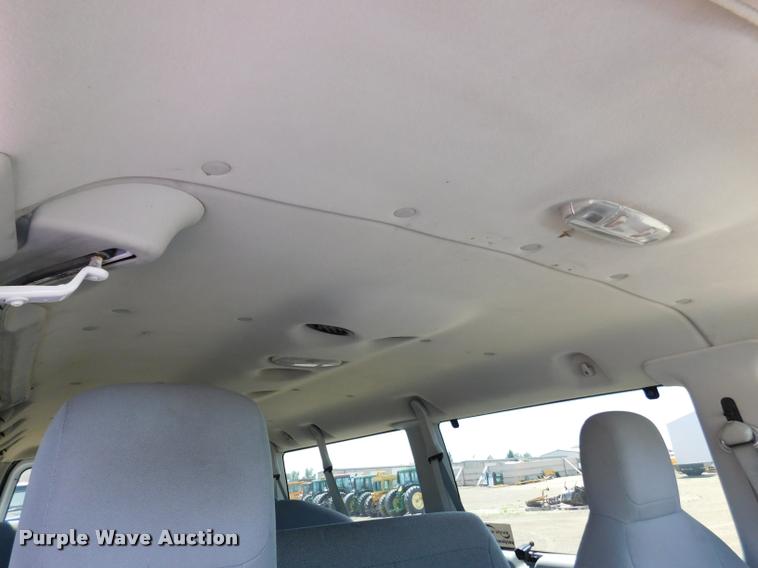 image for item DB9450 2009 Ford E350 Super Duty XL Extended van