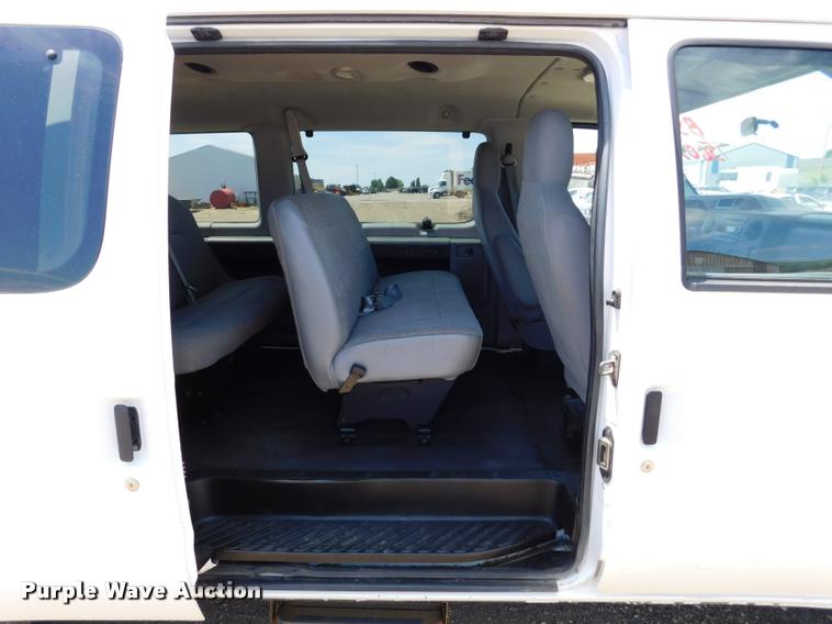 image for item DB9450 2009 Ford E350 Super Duty XL Extended van