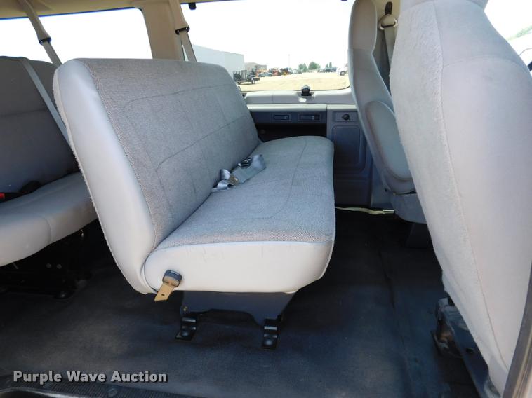 image for item DB9450 2009 Ford E350 Super Duty XL Extended van