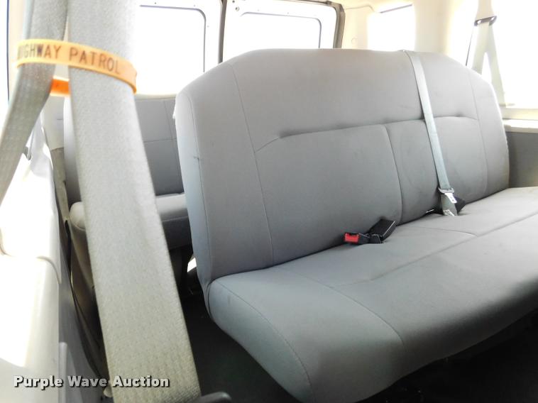 image for item DB9450 2009 Ford E350 Super Duty XL Extended van