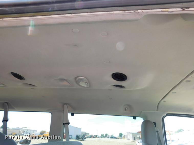 image for item DB9450 2009 Ford E350 Super Duty XL Extended van