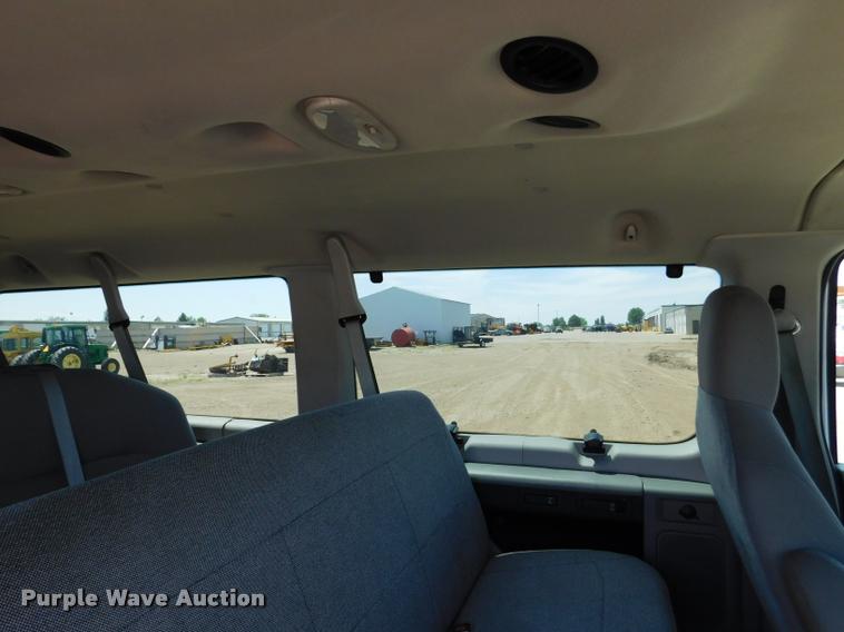 image for item DB9450 2009 Ford E350 Super Duty XL Extended van