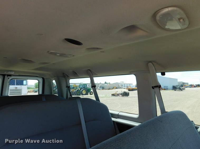 image for item DB9450 2009 Ford E350 Super Duty XL Extended van