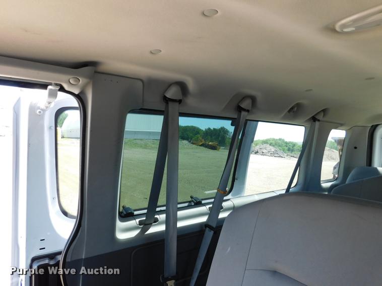 image for item DB9450 2009 Ford E350 Super Duty XL Extended van