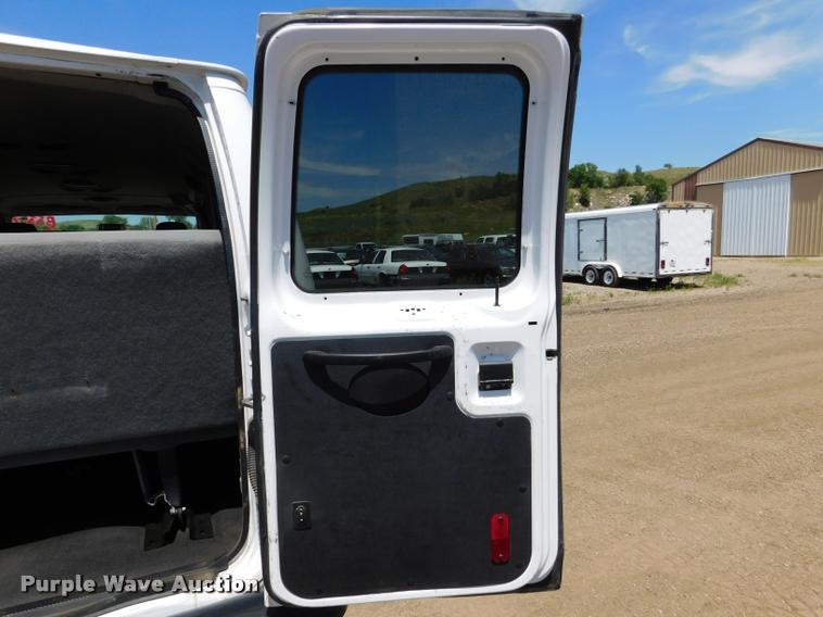 image for item DB9450 2009 Ford E350 Super Duty XL Extended van