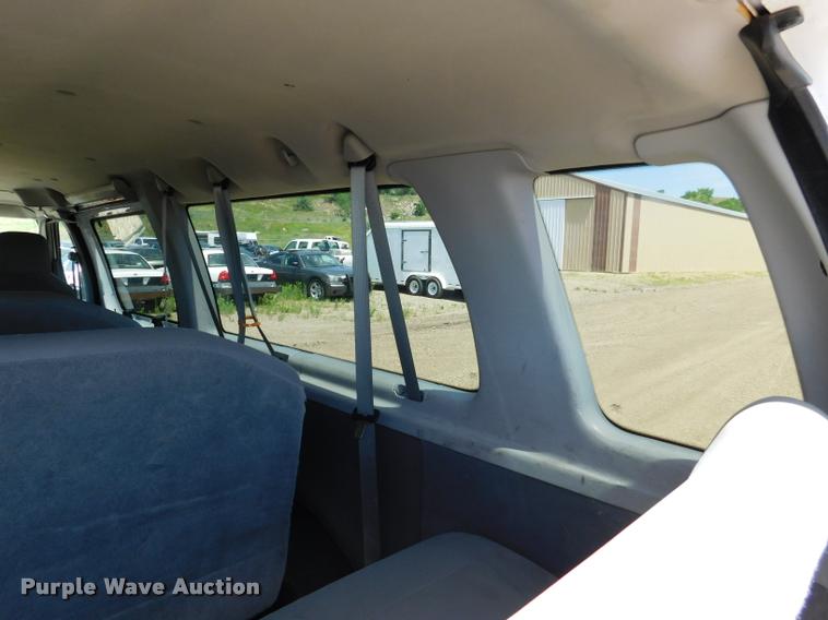 image for item DB9450 2009 Ford E350 Super Duty XL Extended van