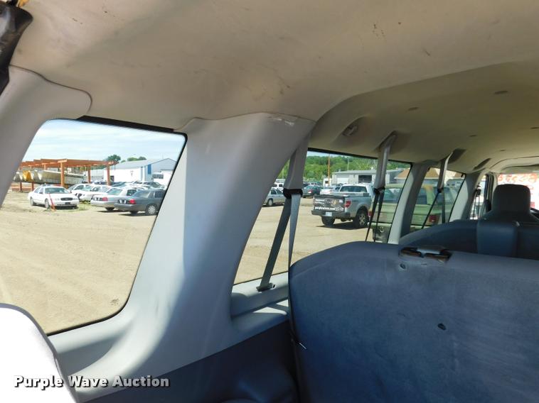 image for item DB9450 2009 Ford E350 Super Duty XL Extended van