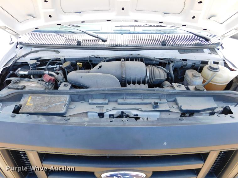 image for item DB9450 2009 Ford E350 Super Duty XL Extended van