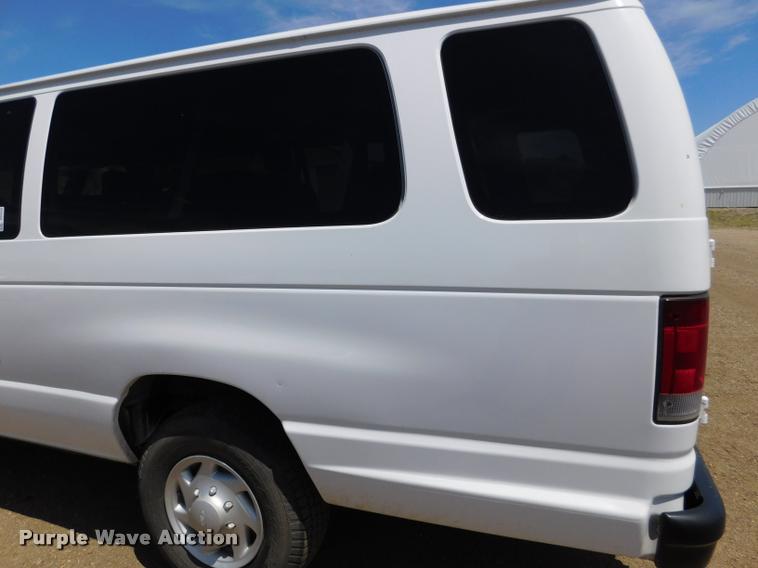 image for item DB9450 2009 Ford E350 Super Duty XL Extended van