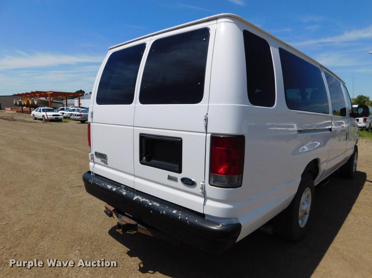 image for item DB9450 2009 Ford E350 Super Duty XL Extended van