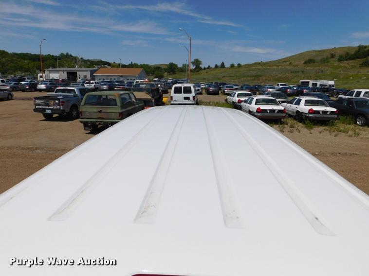 image for item DB9450 2009 Ford E350 Super Duty XL Extended van