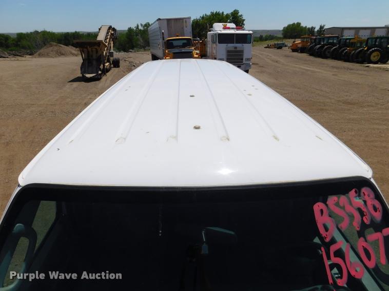 image for item DB9450 2009 Ford E350 Super Duty XL Extended van