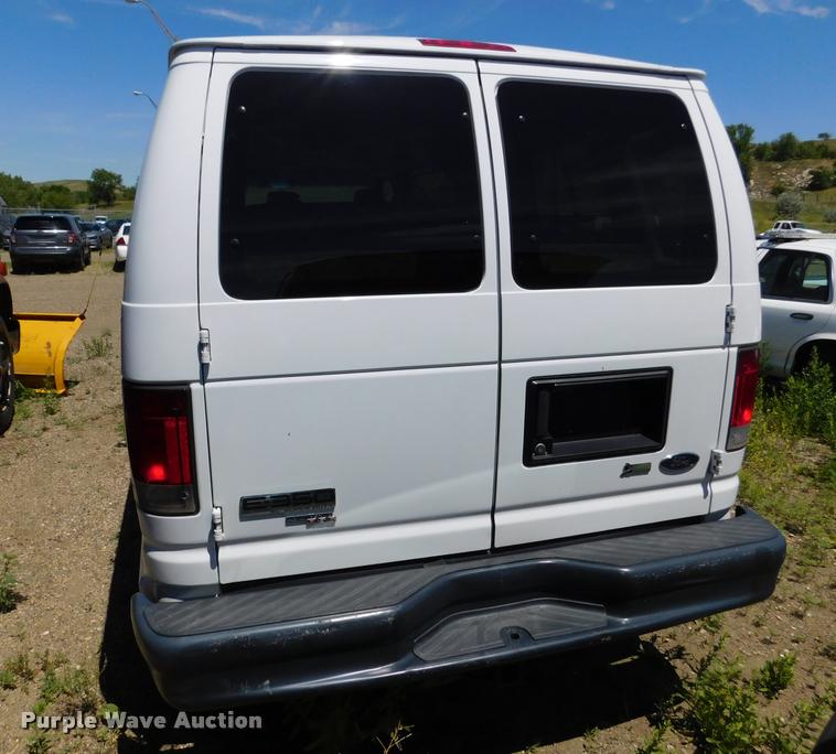 image for item DB9451 2012 Ford E350 Super Duty XL Extended van