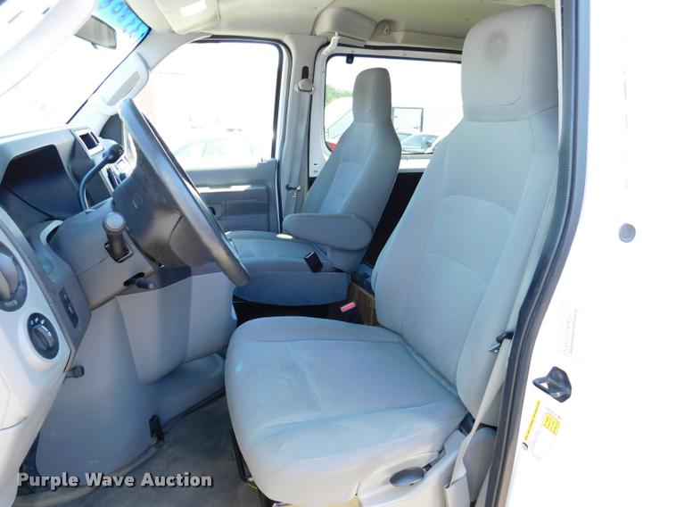 image for item DB9451 2012 Ford E350 Super Duty XL Extended van