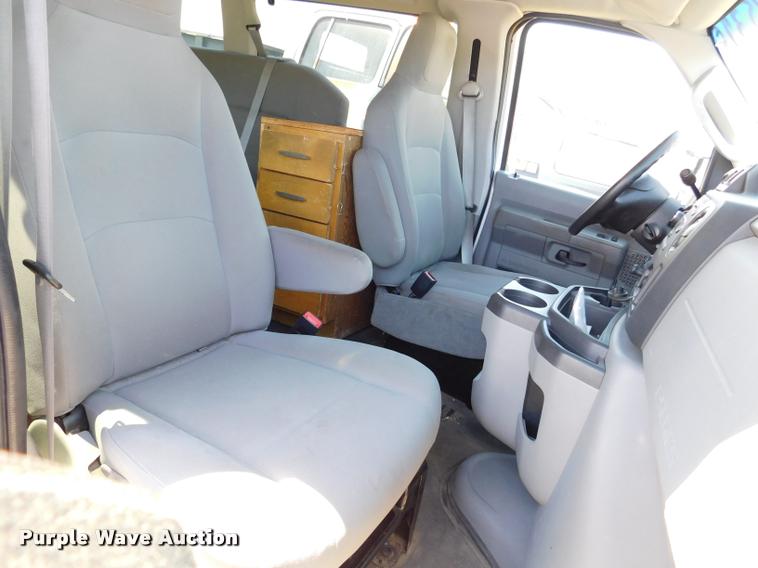 image for item DB9451 2012 Ford E350 Super Duty XL Extended van